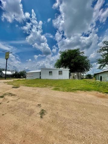 1010 N Bessemer Avenue Llano TX 78643