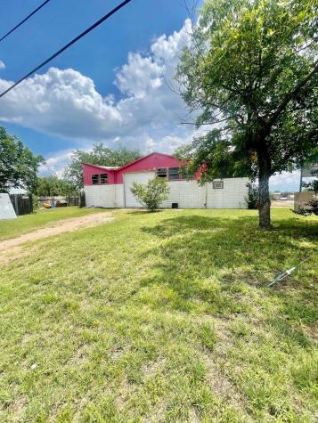 1010 N Bessemer Avenue Llano TX 78643