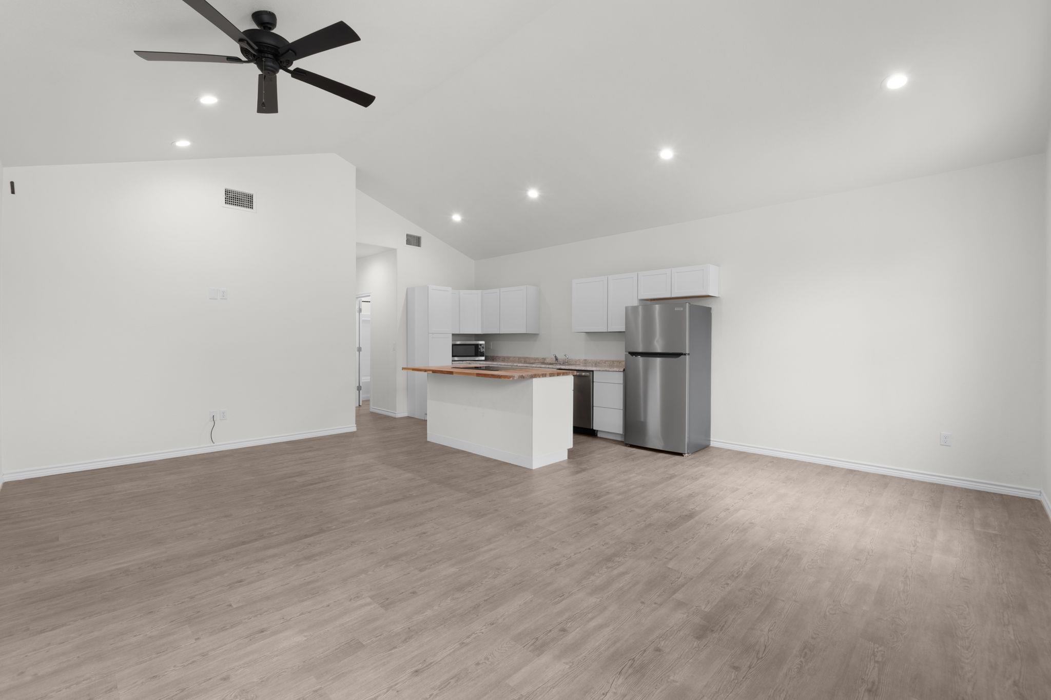 1-10 Waco Street Kingsland TX 78639