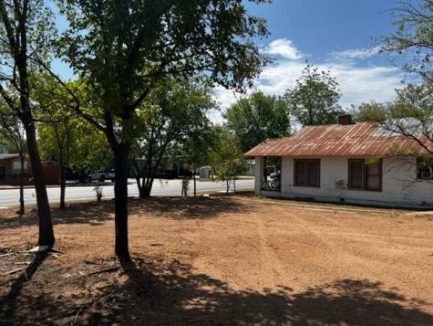 1103, 1109, 1111 S Ford Llano TX 78643