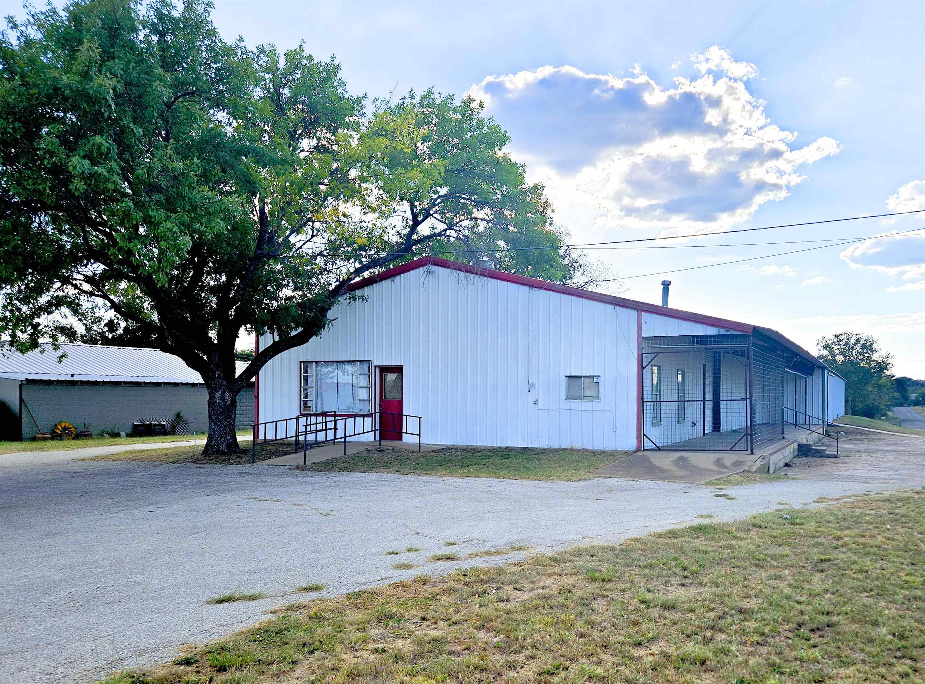 1209 Bessemer Llano TX 78643