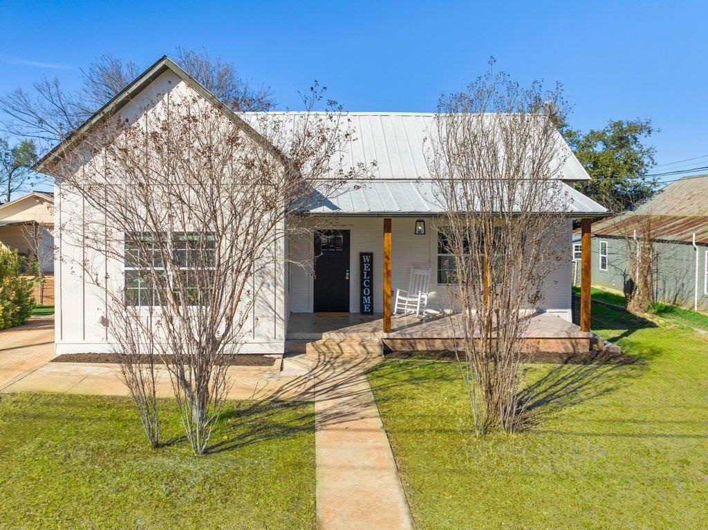 403 W Main Street Llano TX 78643