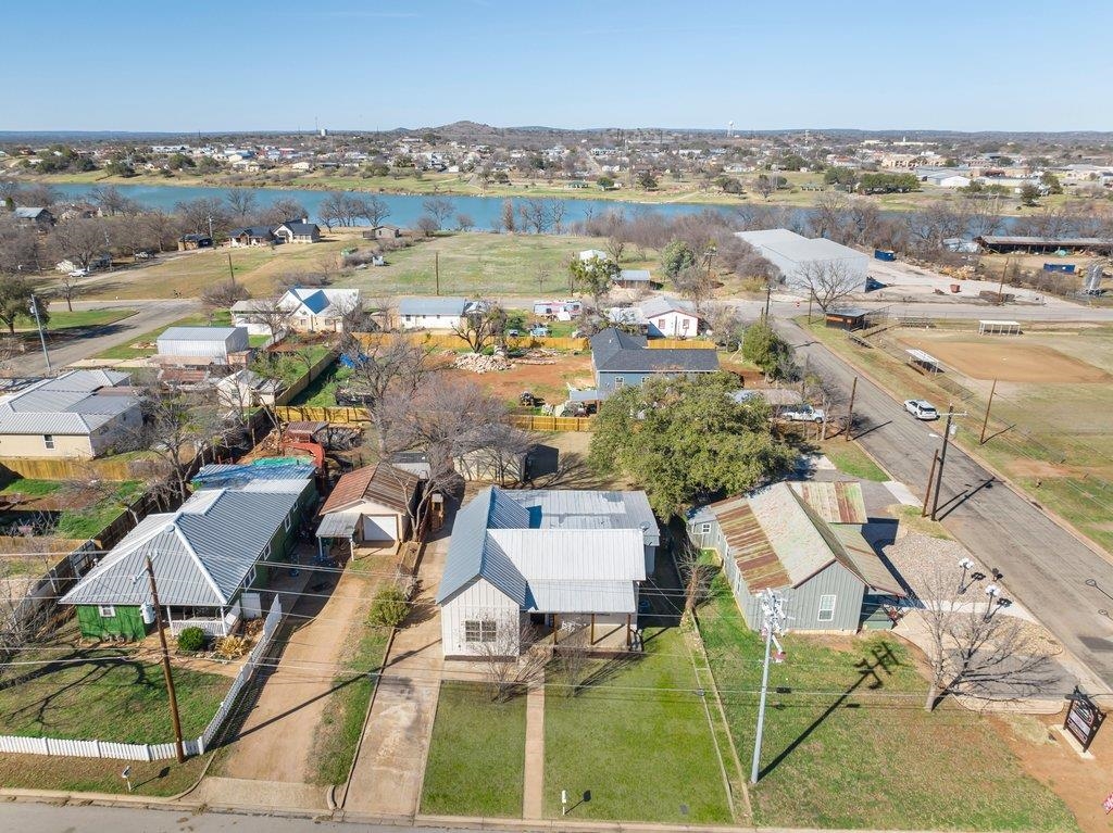 403 W Main Street Llano TX 78643