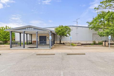 1506 N Us Highway 281 Johnson City TX 78636