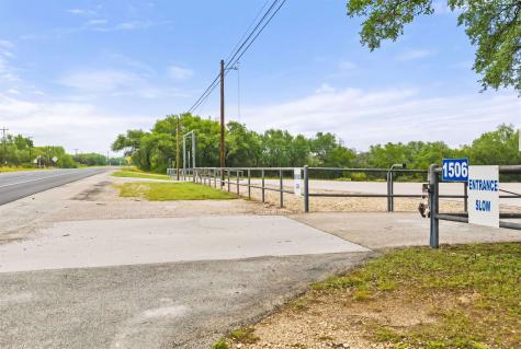 1506 N Us Highway 281 Johnson City TX 78636