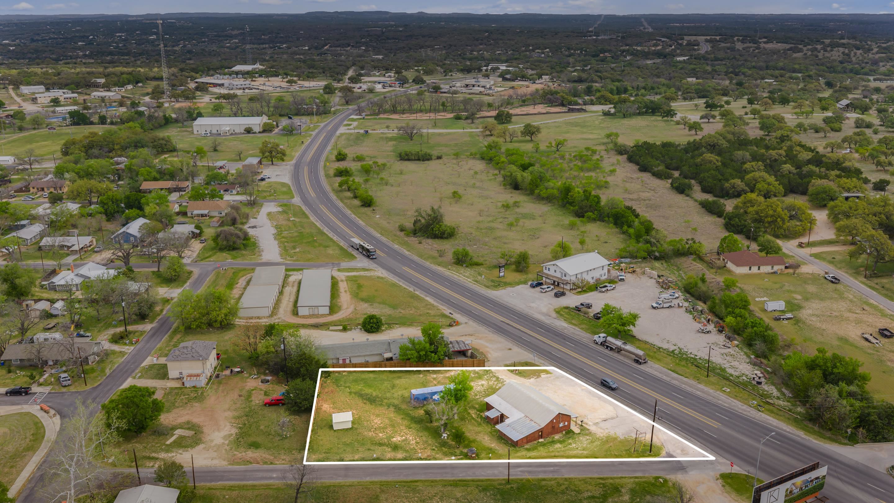 201 N Us Highway 281 Johnson City TX 78636