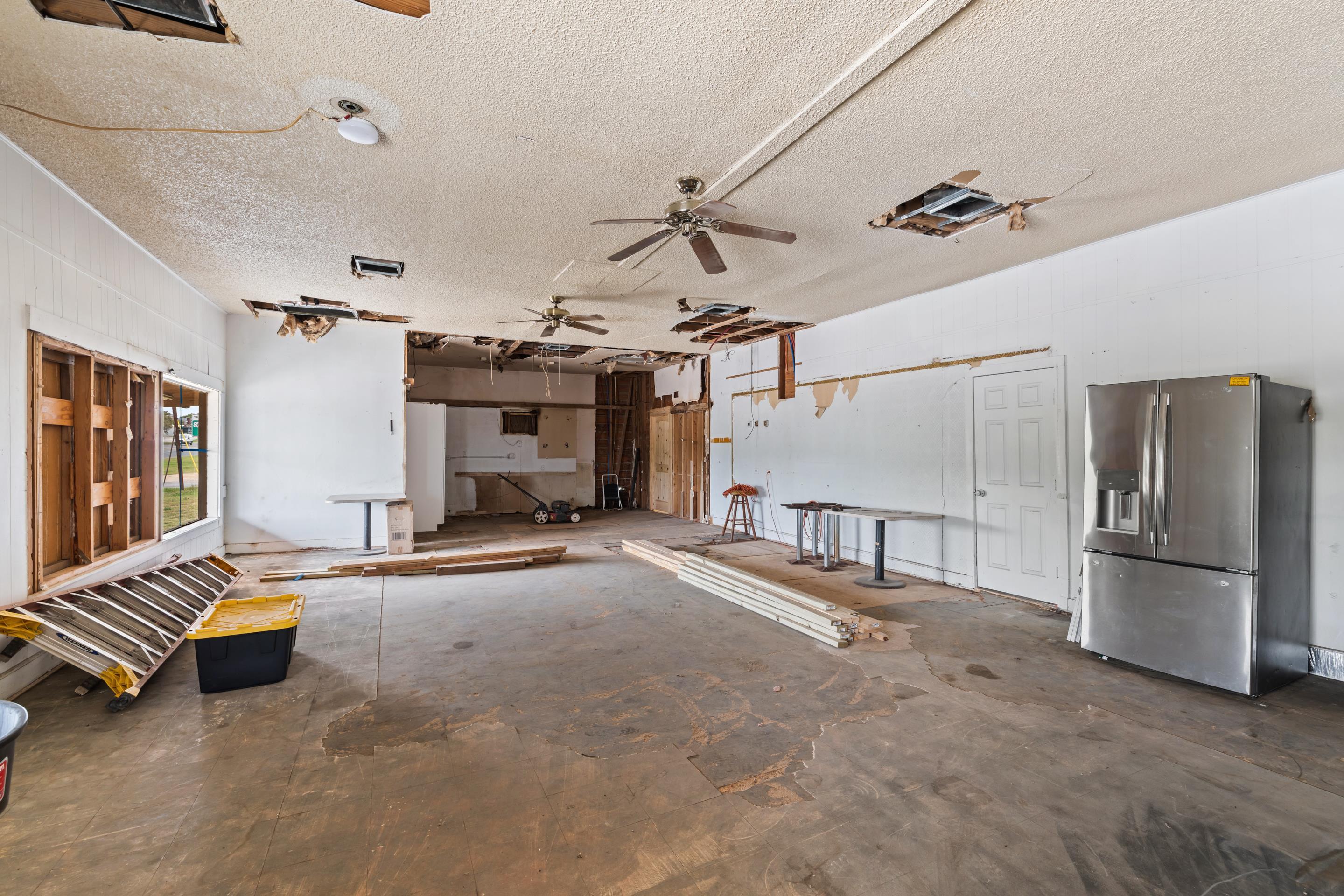 201 N Us Highway 281 Johnson City TX 78636