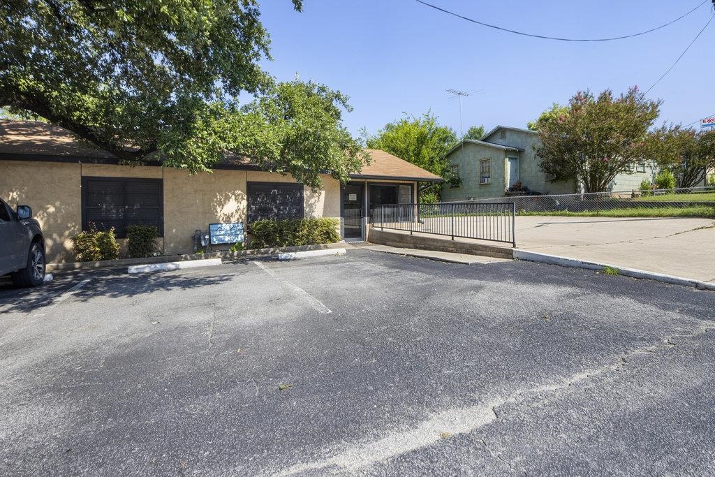 900 Avenue J Marble Falls TX 78654