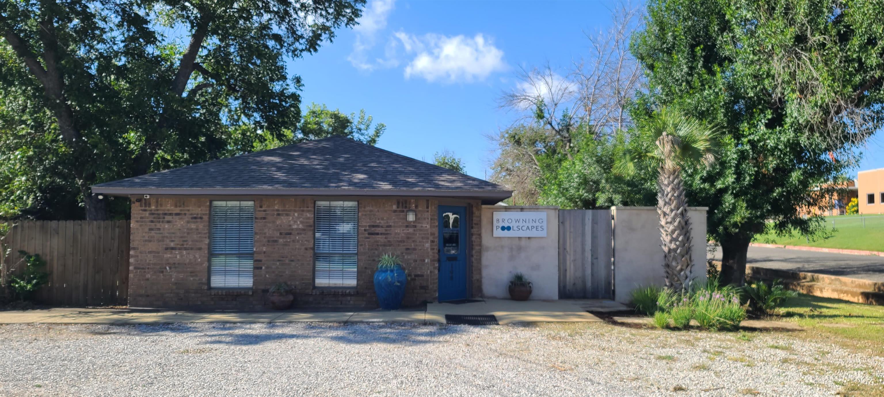 108 W Ollie Street Llano TX 78643