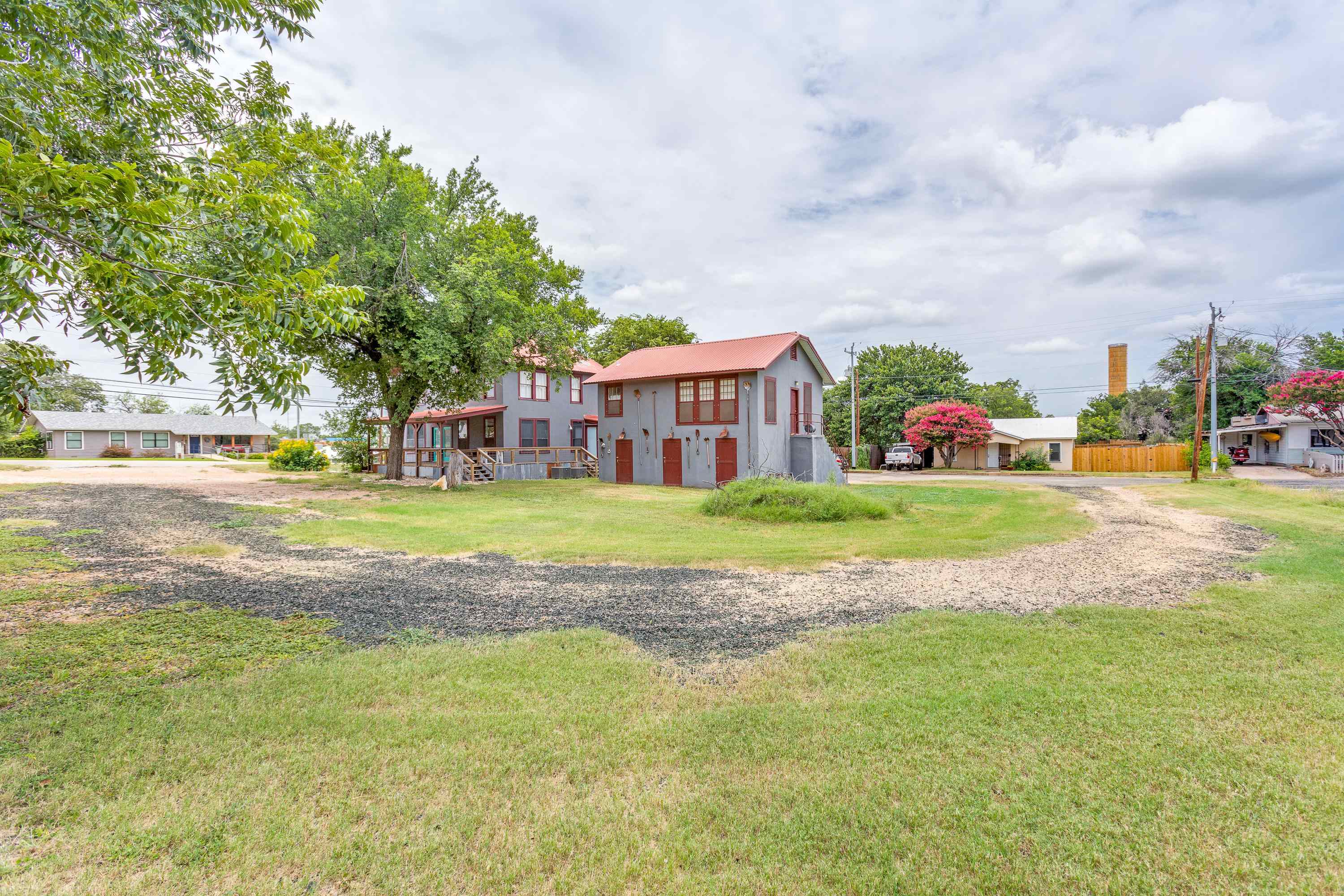 1600 Ford Street Llano TX 78643