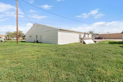 106 S 4th Street Lometa TX 76853