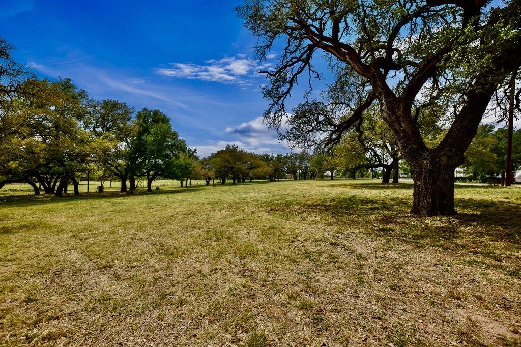 7908 County Road 404 Spicewood TX 78669