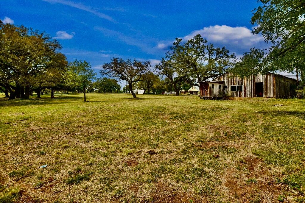 7908 County Road 404 Spicewood TX 78669