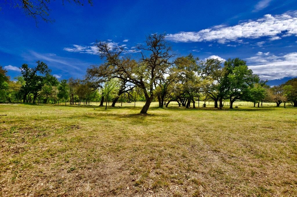 7908 County Road 404 Spicewood TX 78669