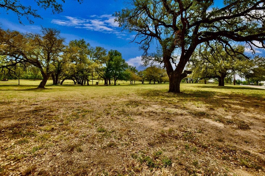 7908 County Road 404 Spicewood TX 78669