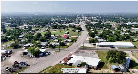 1301 Bessemer Avenue Llano TX 78643