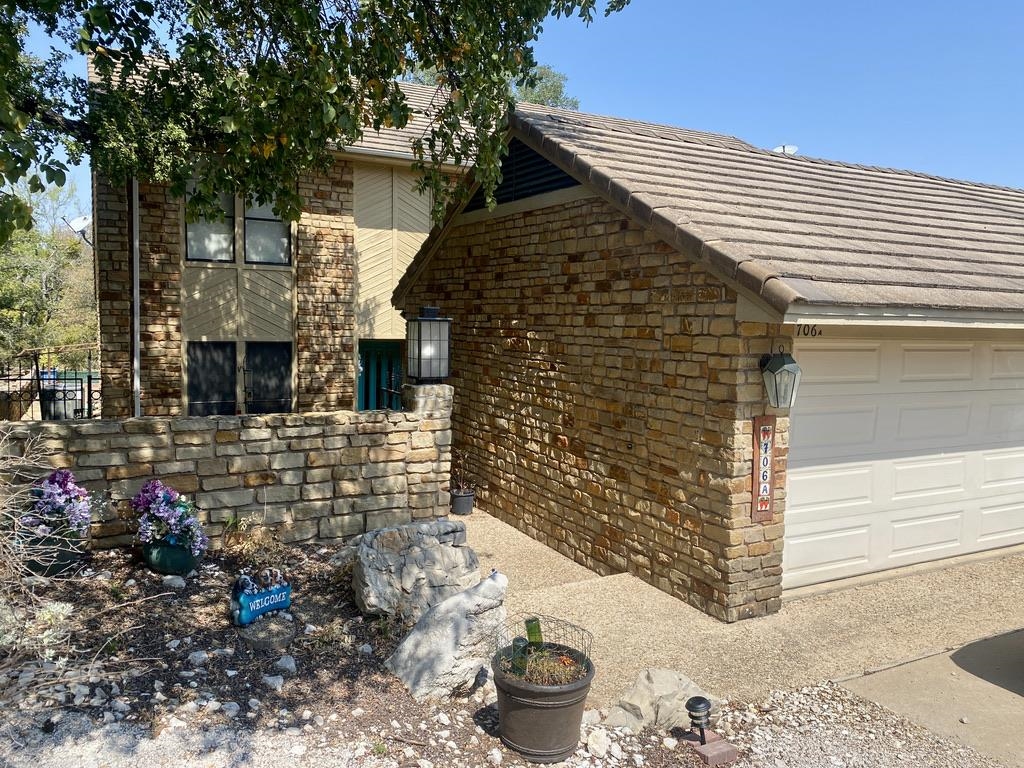 706-A Clayton Nolen Horseshoe Bay TX 78657