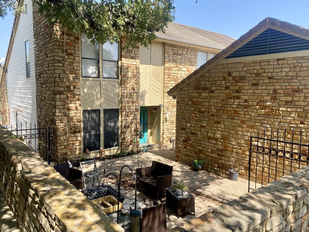 706-A Clayton Nolen Horseshoe Bay TX 78657