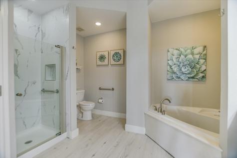 1000 The Cape #33 Horseshoe Bay TX 78657