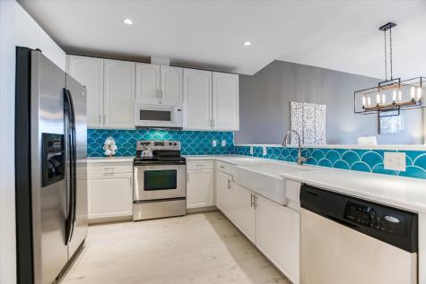 1000 The Cape #33 Horseshoe Bay TX 78657