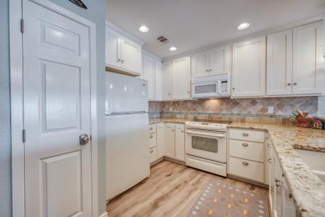 806 Highcrest Unit 13 Granite Shoals TX 78654