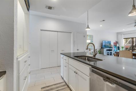 613 Hi Circle North #E Horseshoe Bay TX 78657