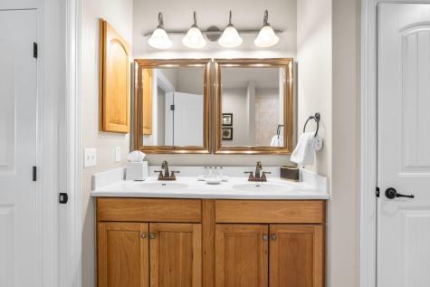 1000 The Cape #12 Horseshoe Bay TX 78657