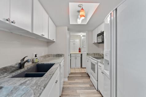1101 The Cape #6 Horseshoe Bay TX 78657