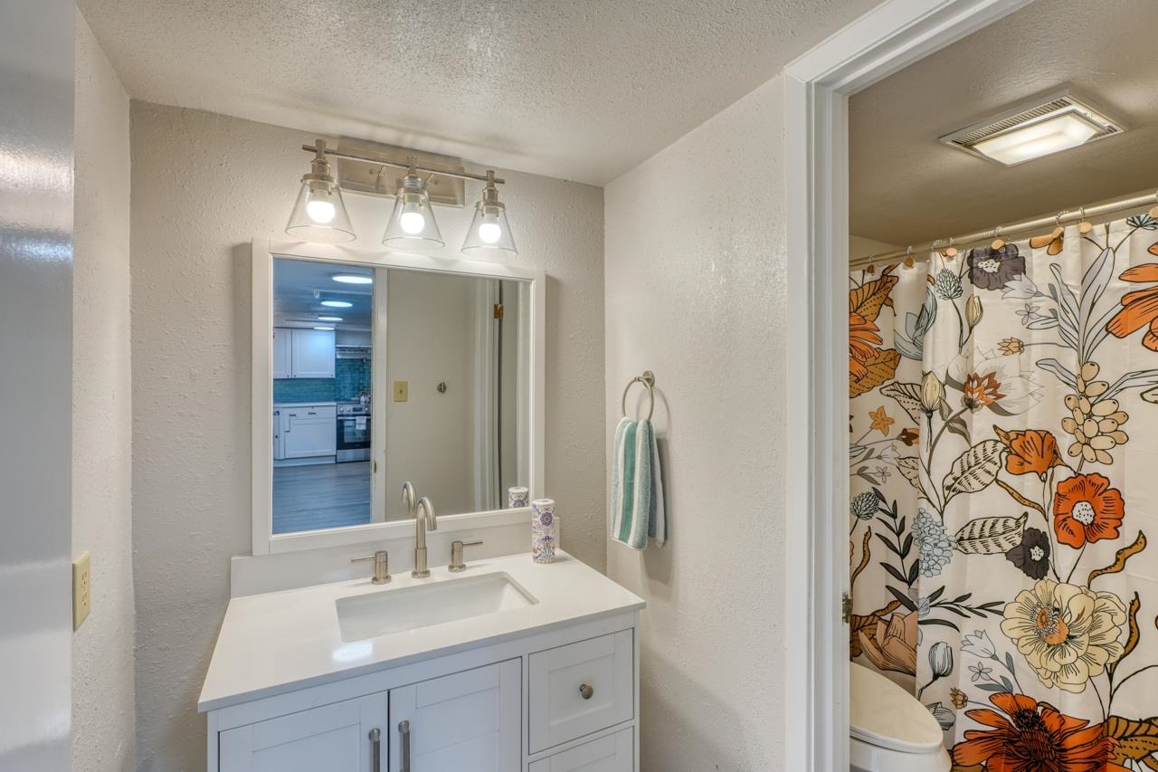 207 Hi Circle N #105 A&b Horseshoe Bay TX 78657