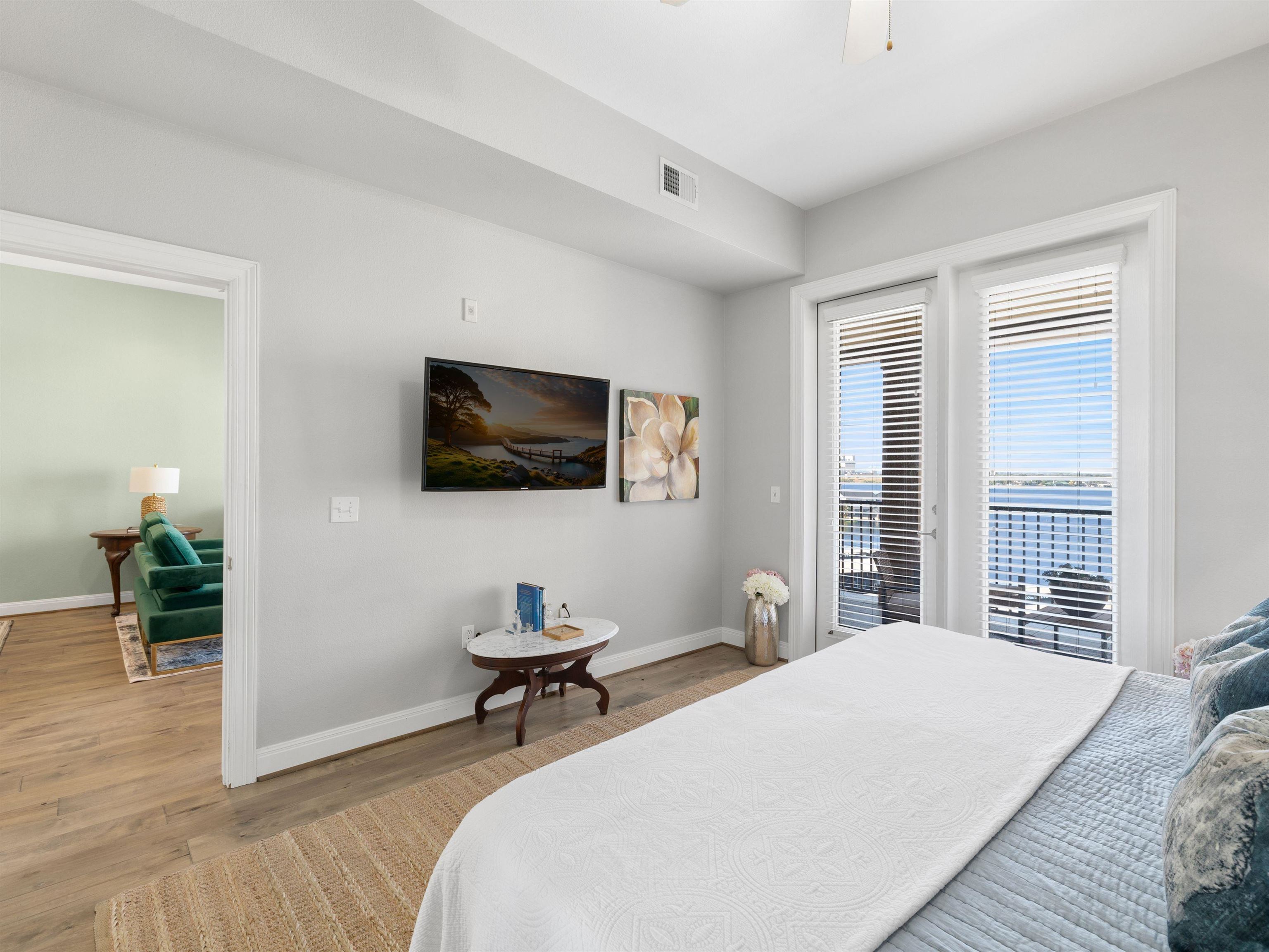 101 West Bank #44 Horseshoe Bay TX 78657