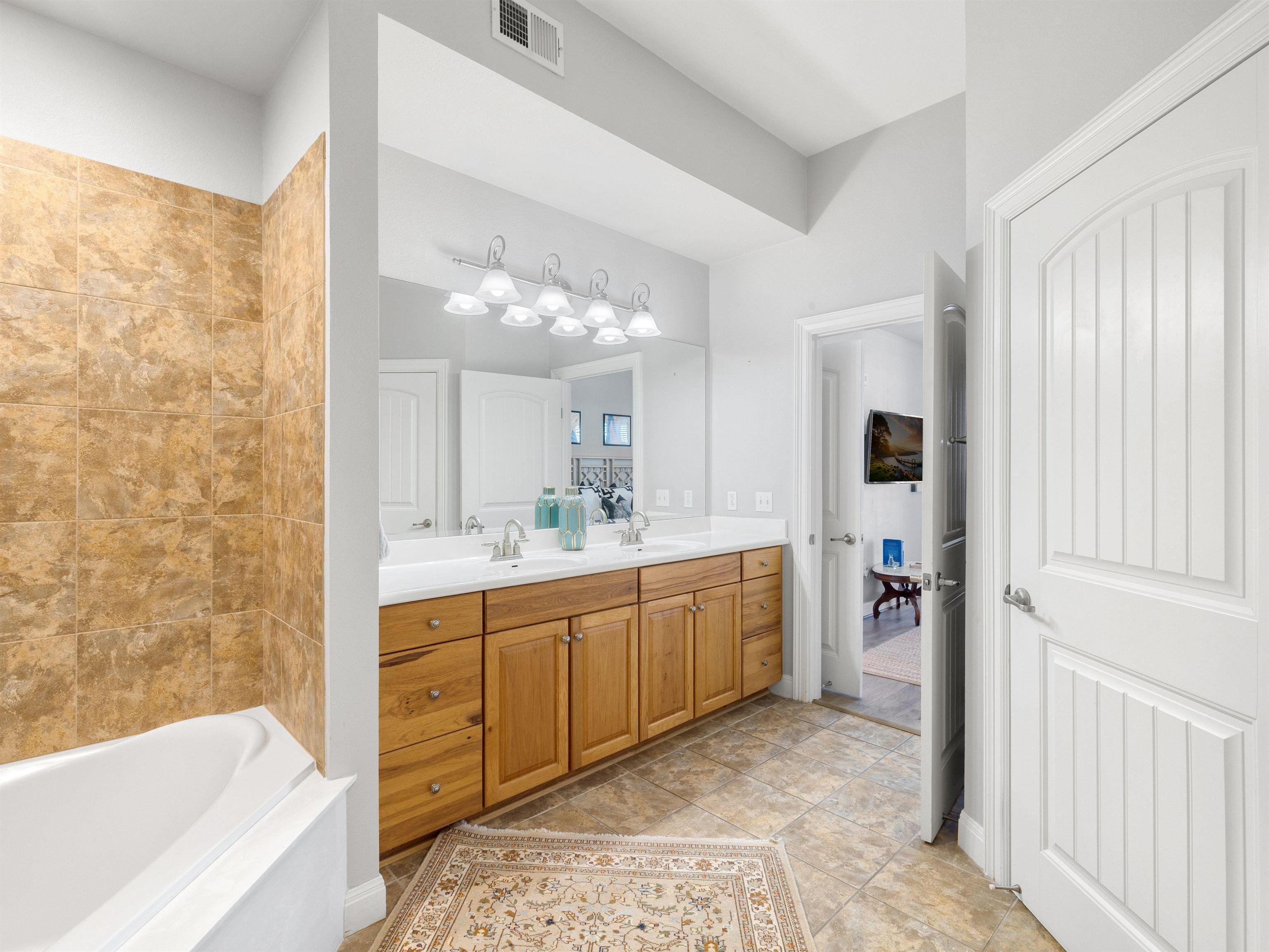 101 West Bank #44 Horseshoe Bay TX 78657