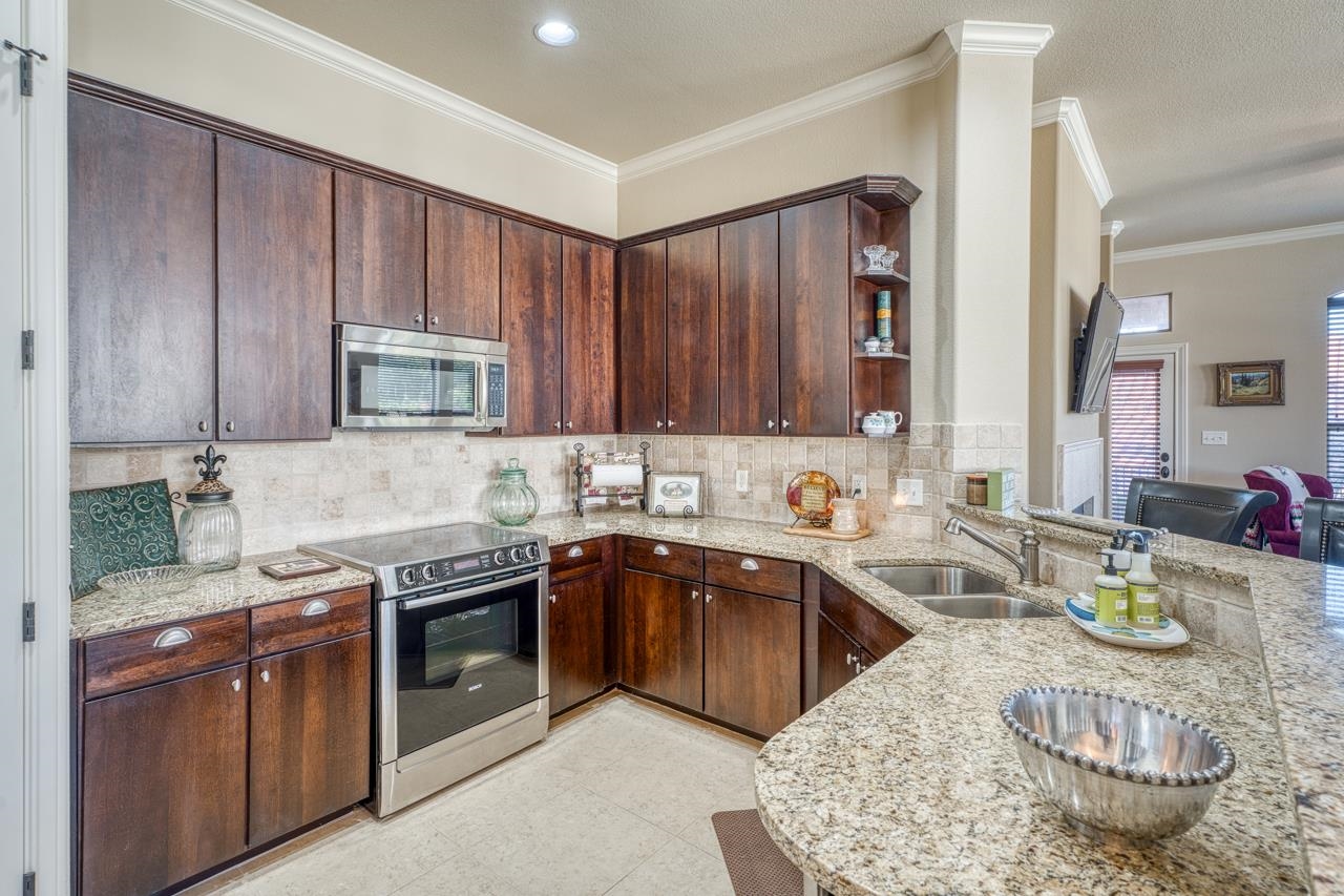 300 Enclave Circle Horseshoe Bay TX 78657