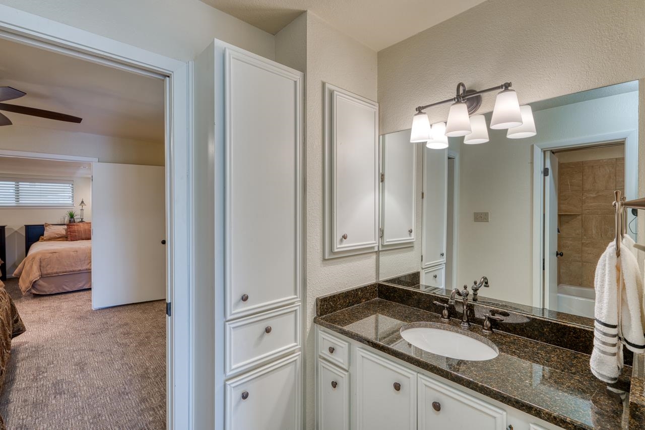 1406 Broken Hills #22 Horseshoe Bay TX 78657