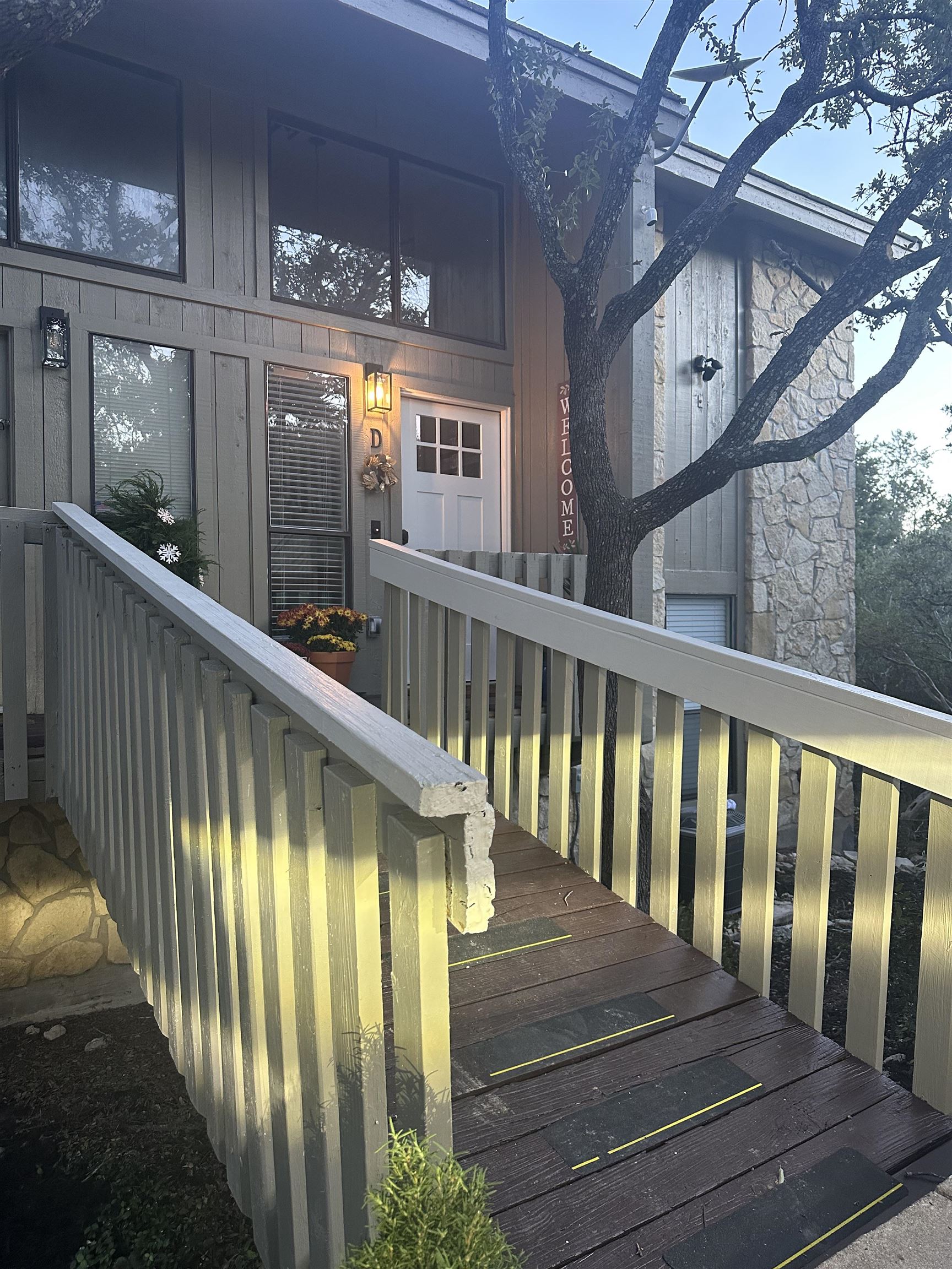 801 Grassy Knoll Horseshoe Bay TX 78657