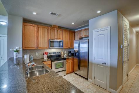 101 West Bank #22 Horseshoe Bay TX 78657