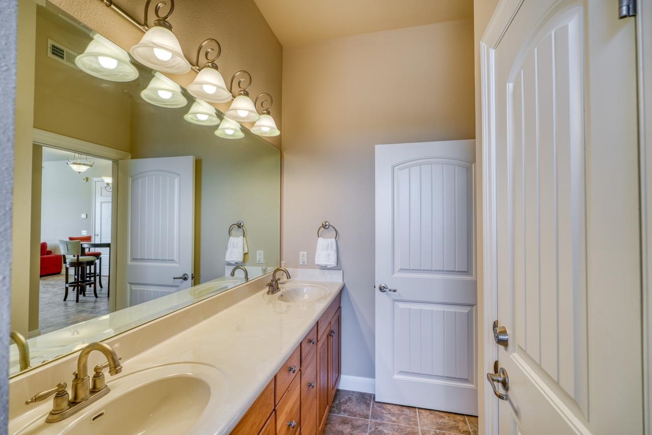 101 West Bank #27 Horseshoe Bay TX 78657