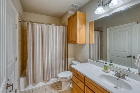 1000 The Cape #24 Horseshoe Bay TX 78657