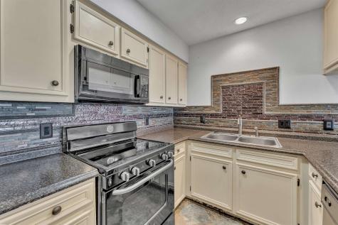 501 Highlands #13 Boulevard Horseshoe Bay TX 78657
