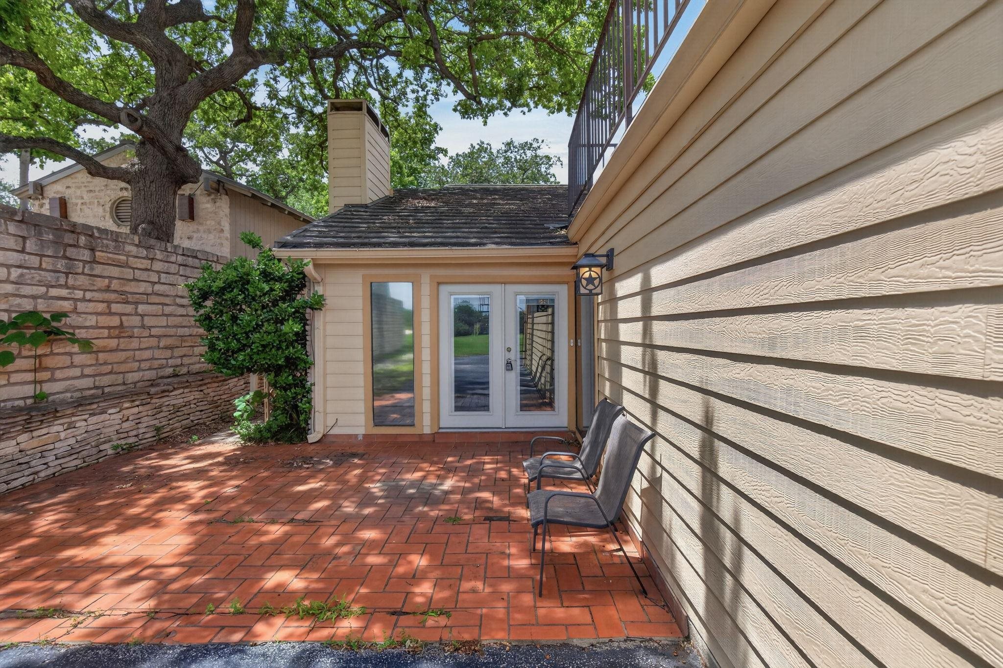 1215 Hi Stirrup #126 Horseshoe Bay TX 78657