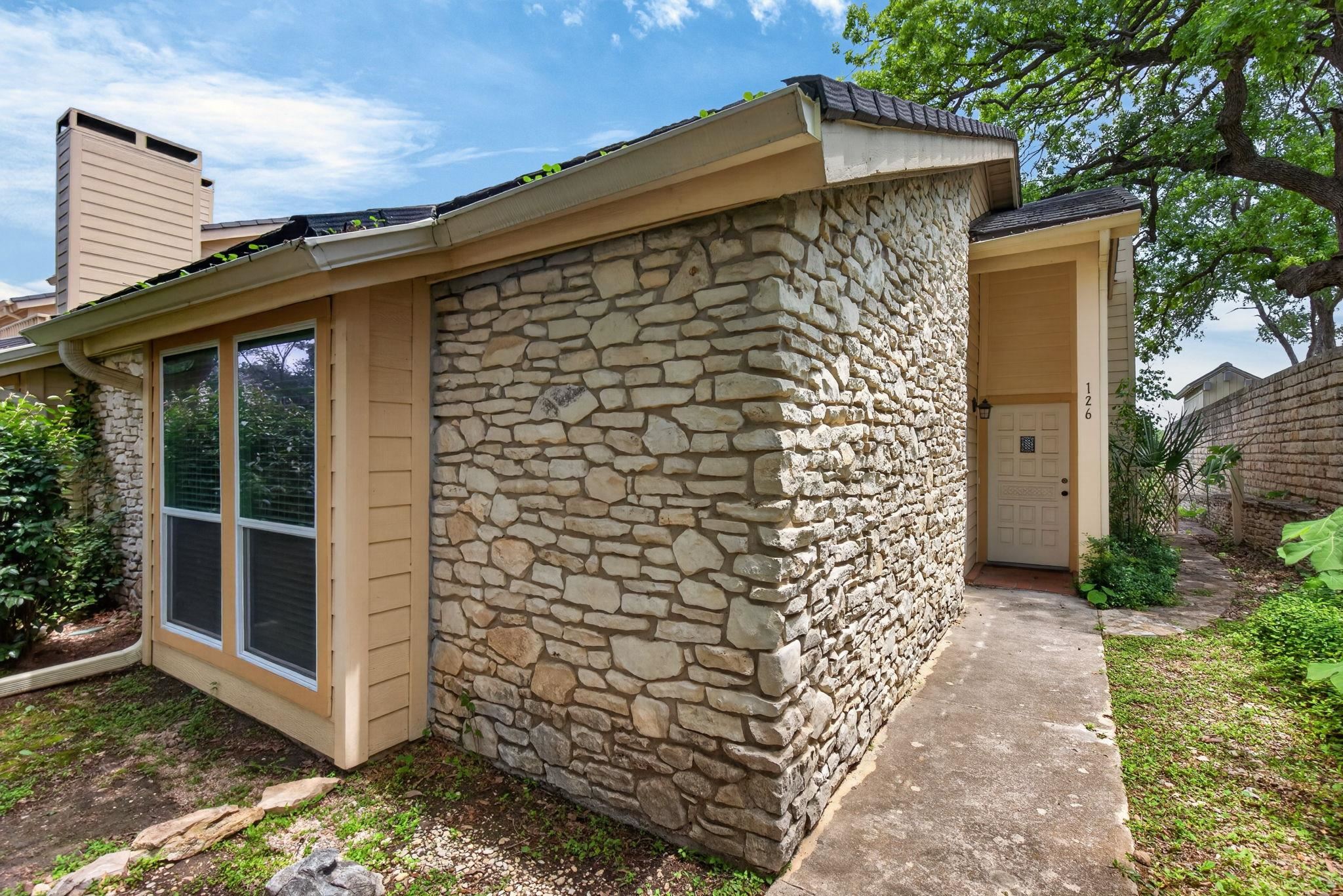 1215 Hi Stirrup #126 Horseshoe Bay TX 78657
