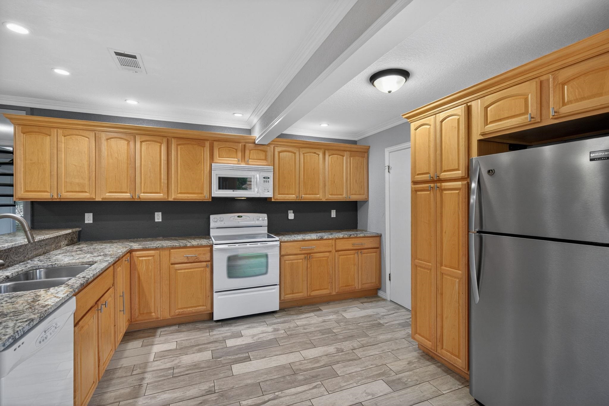 1215 Hi Stirrup #126 Horseshoe Bay TX 78657