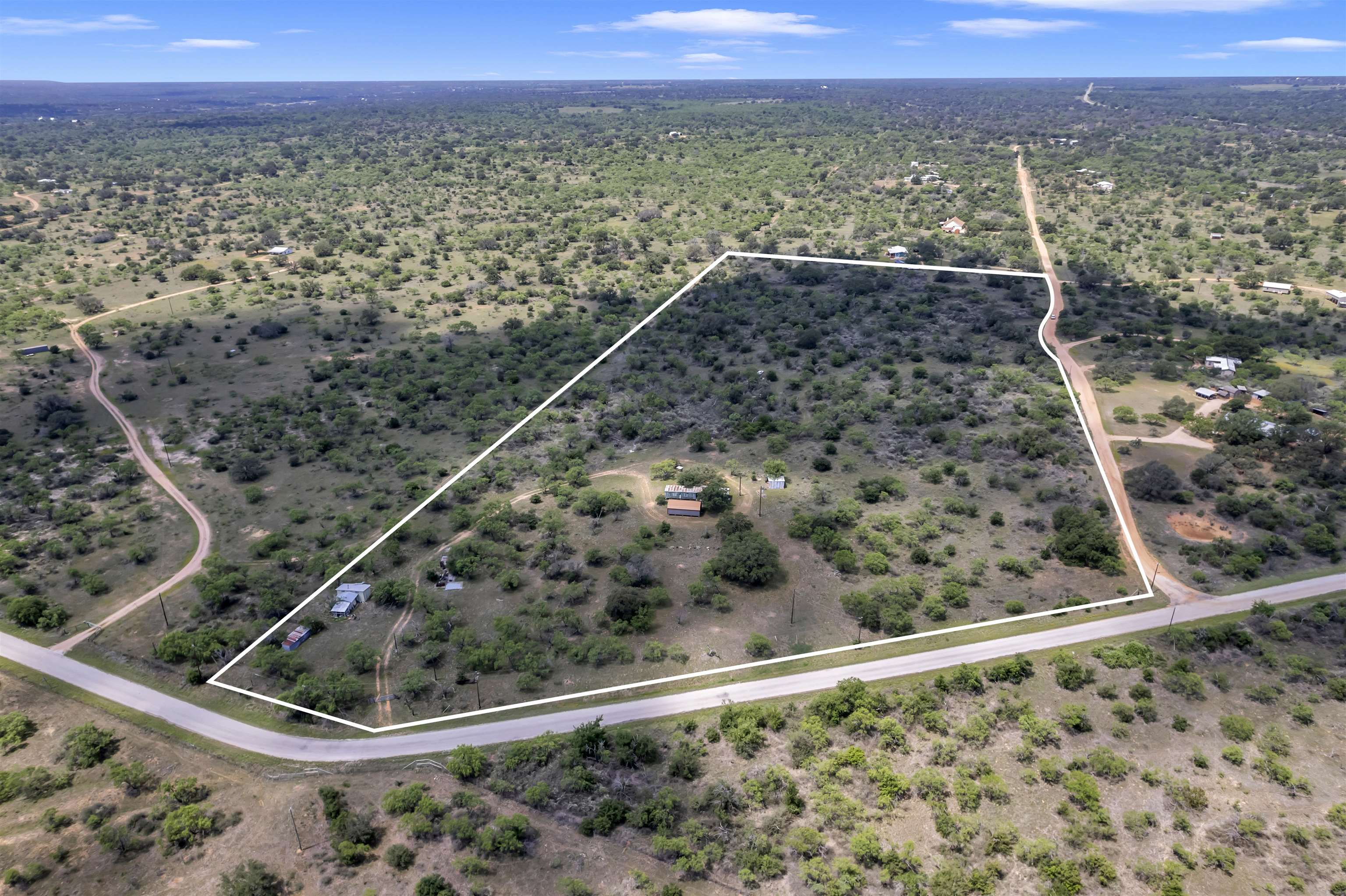 790 Cr 102 Llano TX 78643