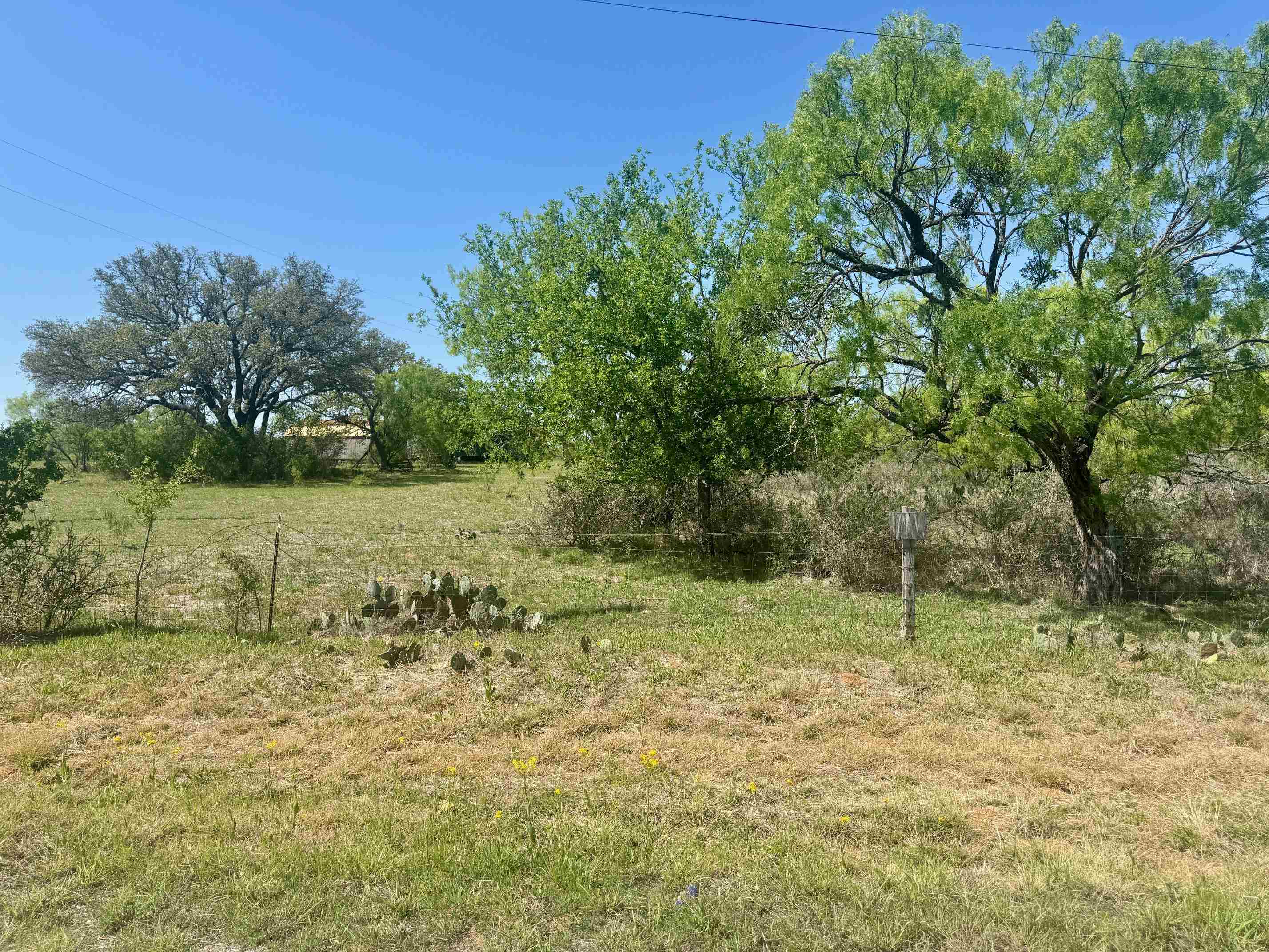 790 Cr 102 Llano TX 78643