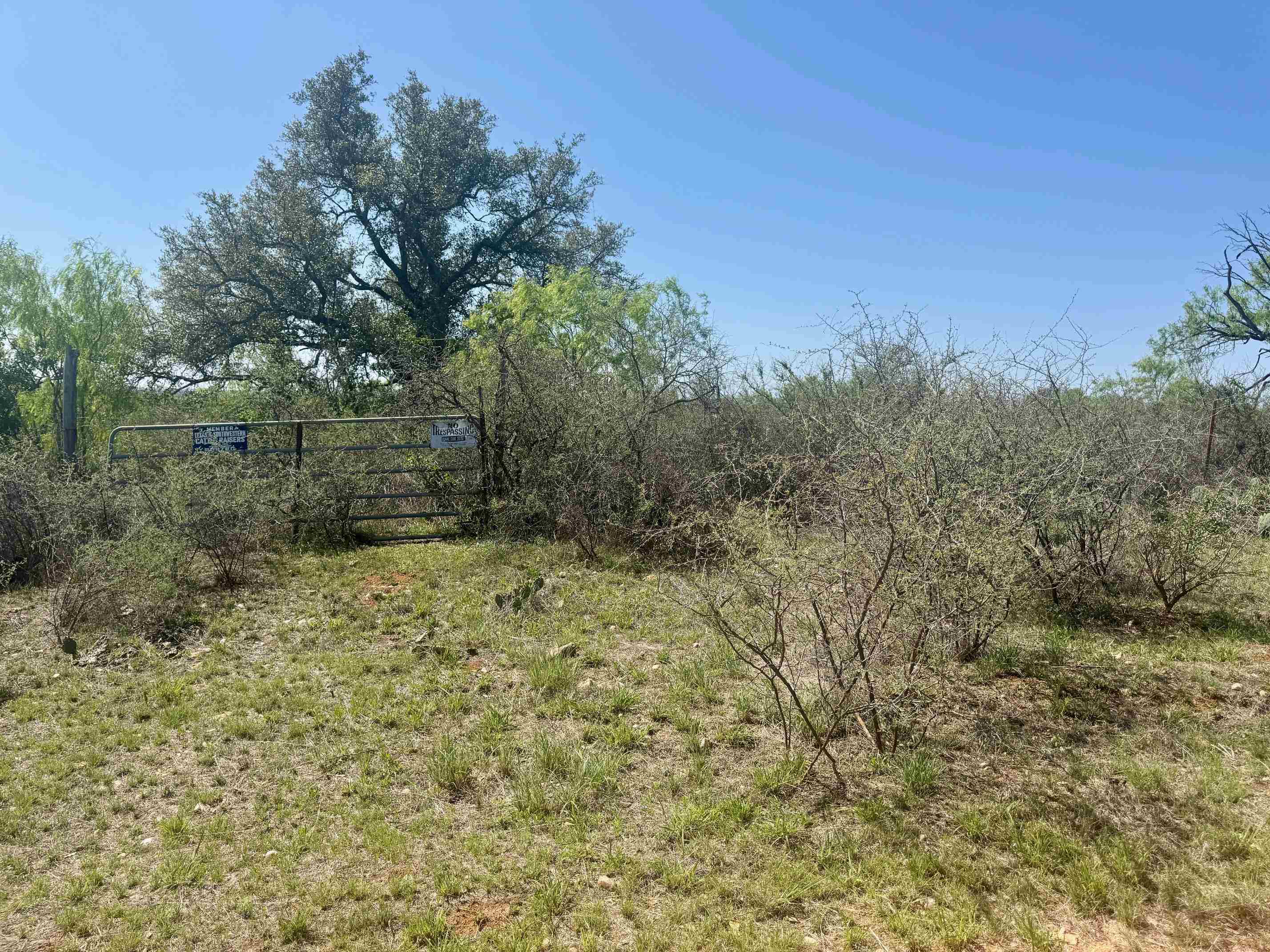 790 Cr 102 Llano TX 78643