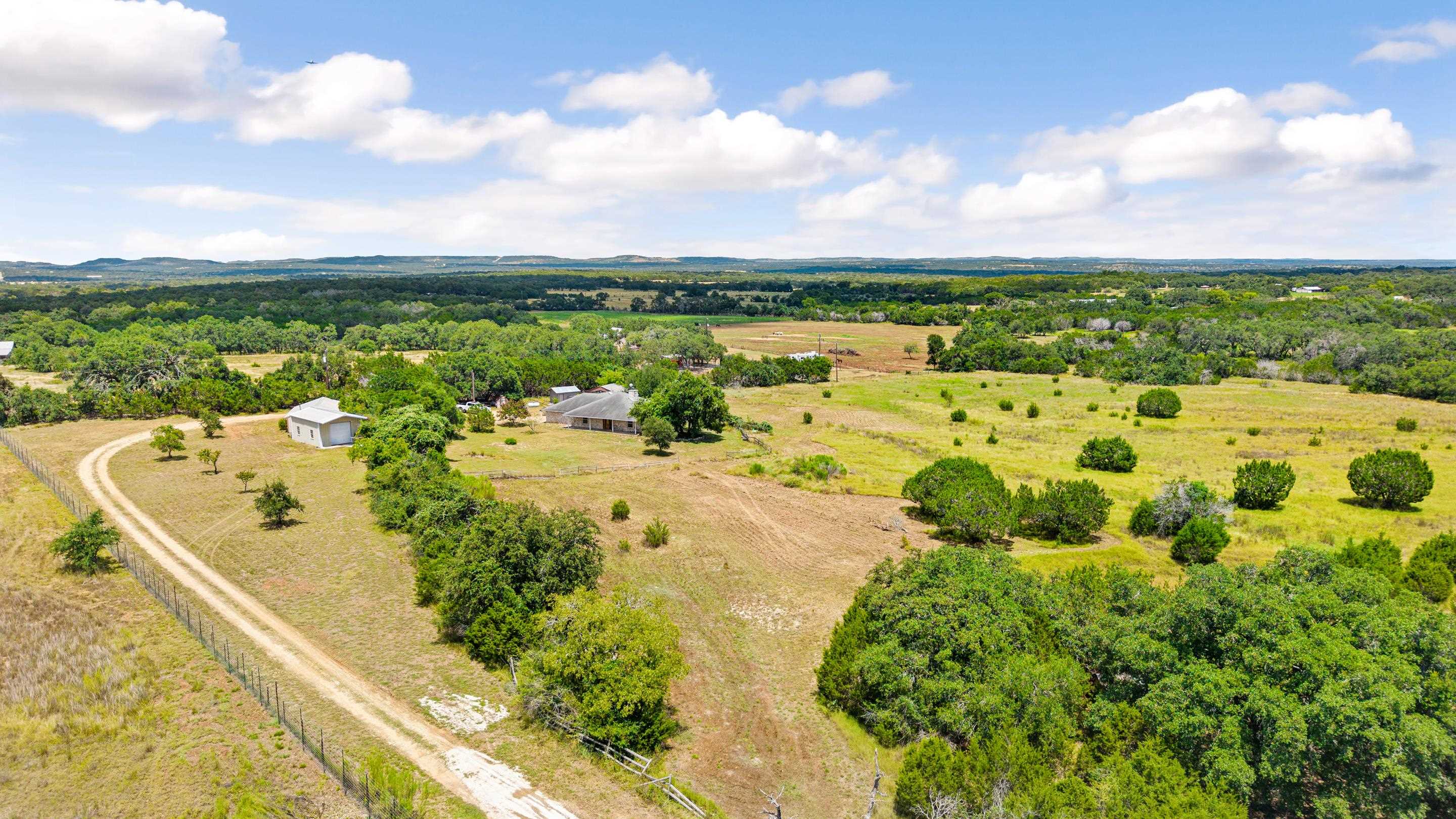 404 Red Bud Trail Blanco TX 78606