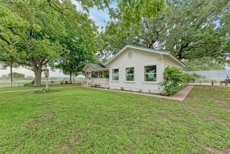 7800 County Road 210 Bertram TX 78605