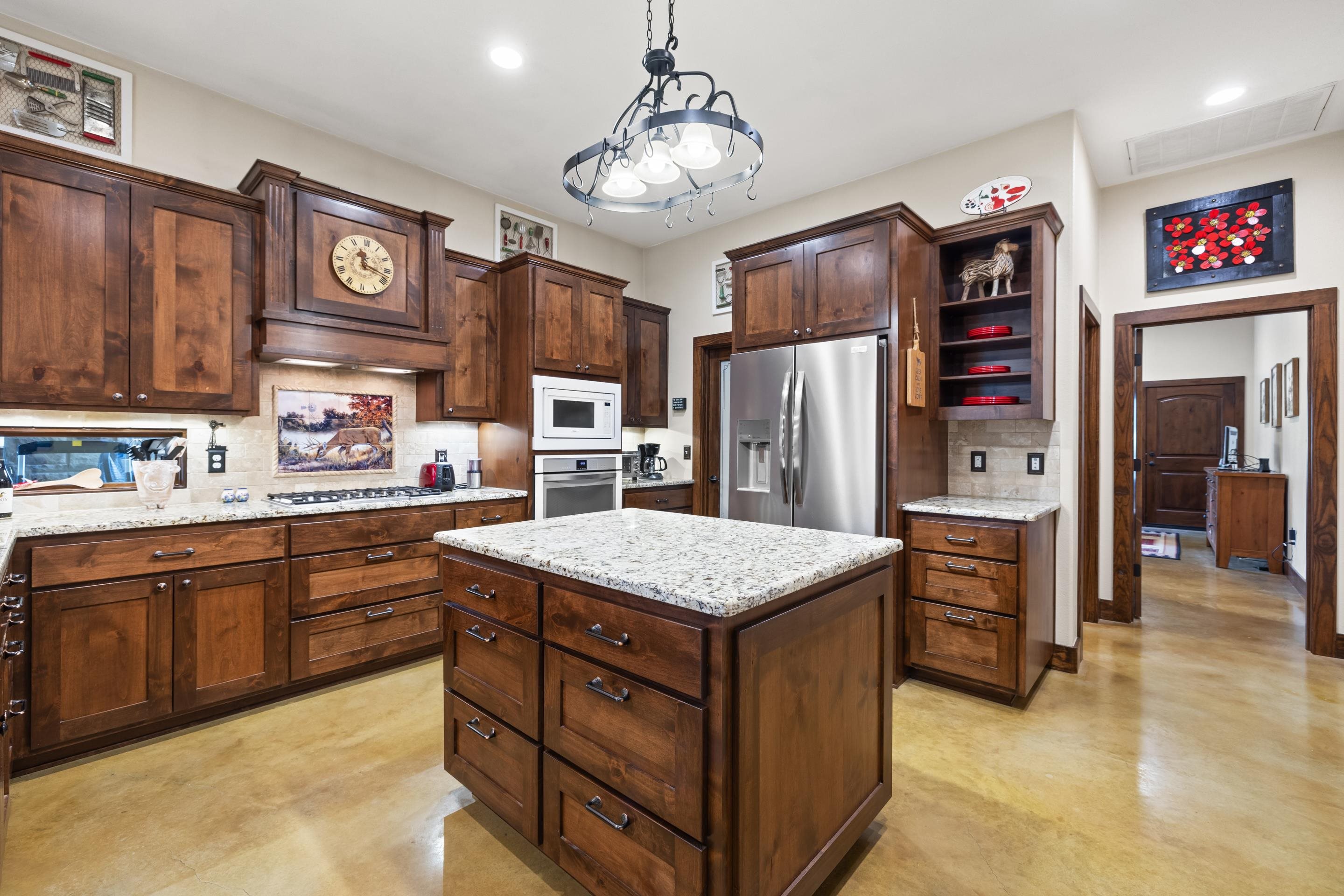 1241 Sandy Oaks Ranch Road Johnson City TX 78636