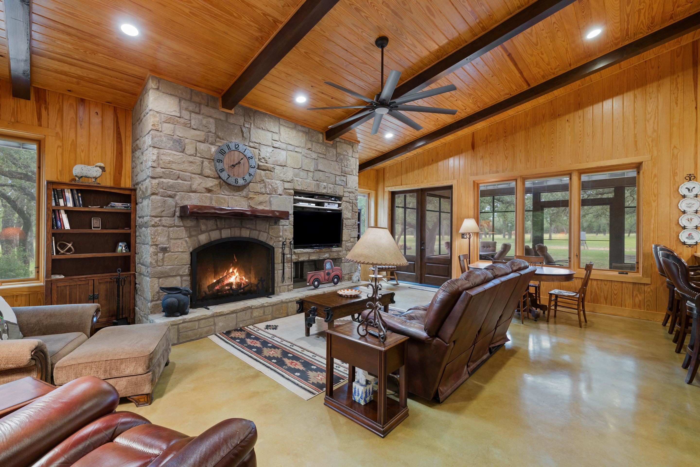 1241 Sandy Oaks Ranch Road Johnson City TX 78636