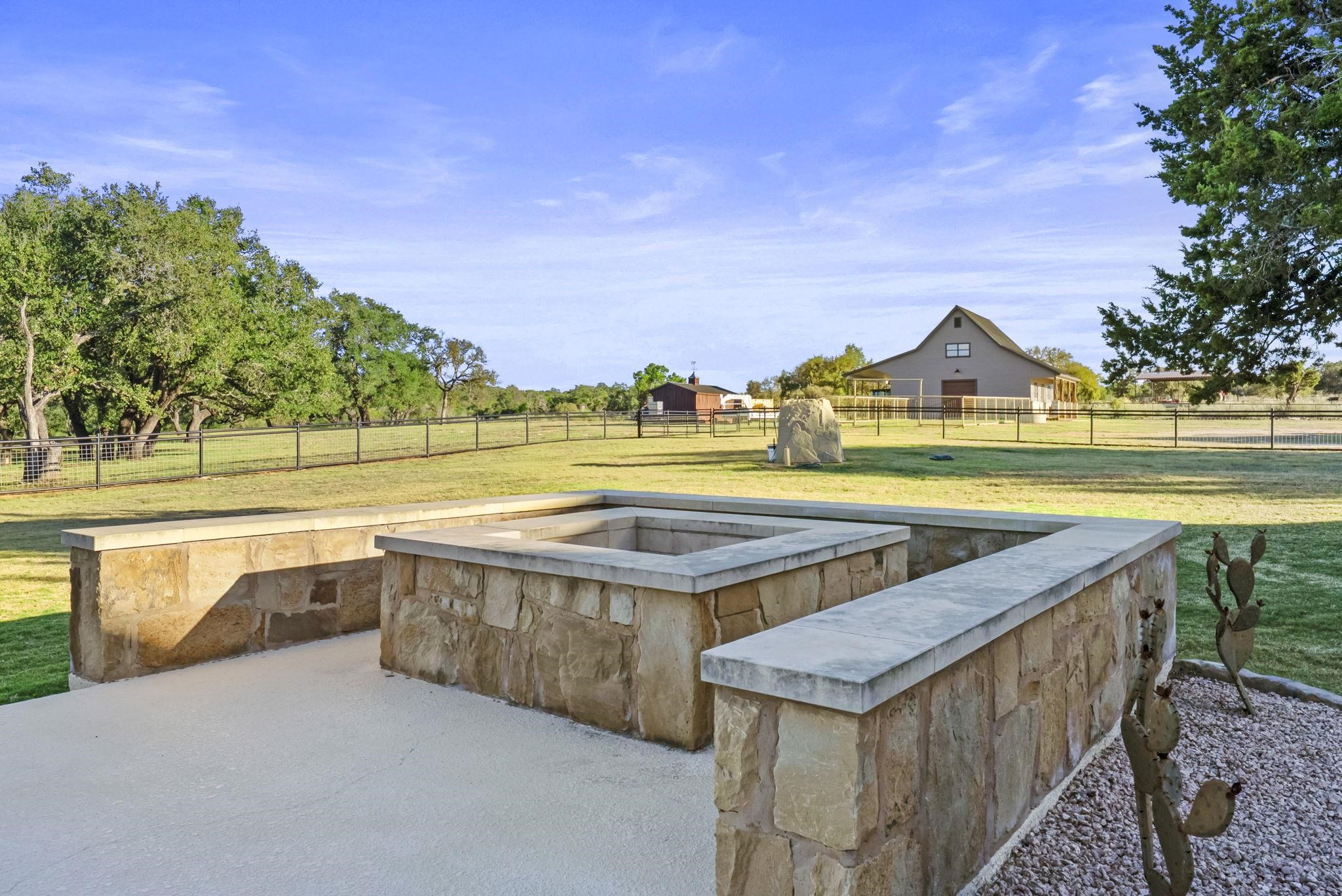 901 Crown Lane Burnet TX 78611