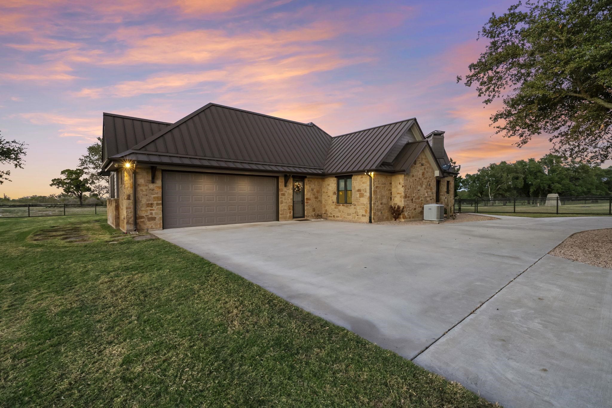 901 Crown Lane Burnet TX 78611